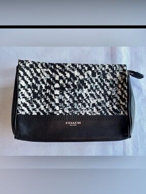 Coach Monochrome Patterned Black Grey Clutch Wristlet no Strap